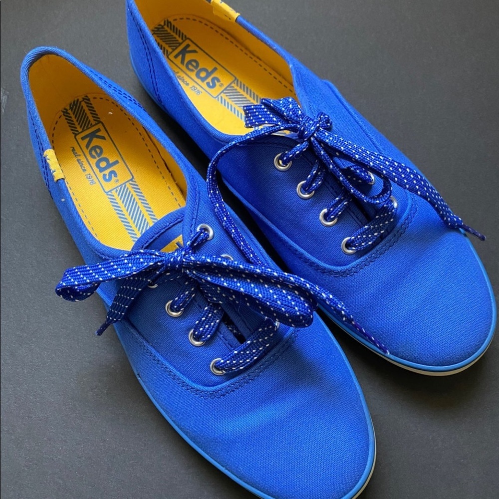 KEDS CHAMPION SIZE 8 Womens